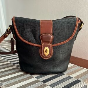 COPY - Vintage Coach purse, super cute and it in great shape!